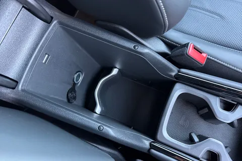 KN25VSK Volkswagen Tiguan 1.5 TSI 272 eHybrid R-Line 5dr DSG ⭐Full Leather with climate & massage sea Thumbnail #46