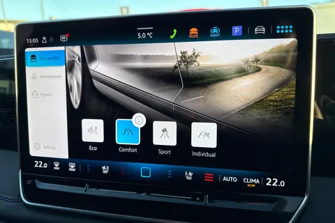 KN25VSK Volkswagen Tiguan 1.5 TSI 272 eHybrid R-Line 5dr DSG ⭐Full Leather with climate & massage sea Thumbnail #52