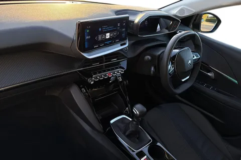 DA72AOC PEUGEOT 208 1.2 PureTech Allure Premium + Euro 6 (s/s) 5dr Thumbnail #16