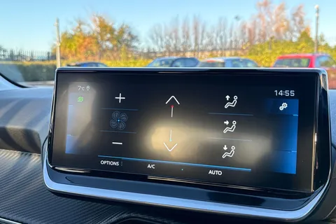 DA72AOC PEUGEOT 208 1.2 PureTech Allure Premium + Euro 6 (s/s) 5dr Thumbnail #23