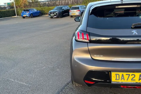 DA72AOC PEUGEOT 208 1.2 PureTech Allure Premium + Euro 6 (s/s) 5dr Thumbnail #34