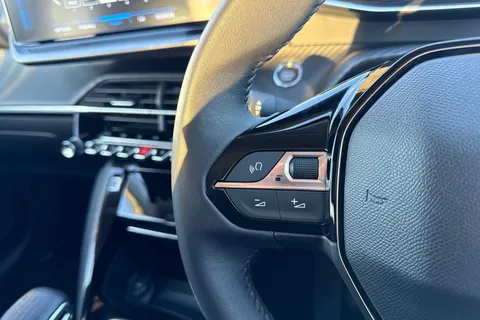 DA72AOC PEUGEOT 208 1.2 PureTech Allure Premium + Euro 6 (s/s) 5dr Thumbnail #37