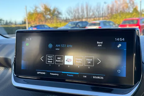 DA72AOC PEUGEOT 208 1.2 PureTech Allure Premium + Euro 6 (s/s) 5dr Thumbnail #45