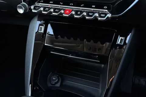 DA72AOC PEUGEOT 208 1.2 PureTech Allure Premium + Euro 6 (s/s) 5dr Thumbnail #57