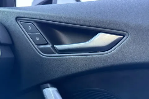 18 of 51 for Audi TT Coup- Black Edition 2.0 TFSI quattro 230 PS S tronic