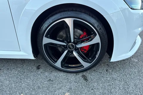 23 of 51 for Audi TT Coup- Black Edition 2.0 TFSI quattro 230 PS S tronic