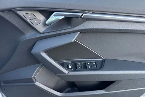 YB24XGW Audi A3 1.0 TFSI 30 Sport Sportback Euro 6 (s/s) 5dr Thumbnail #22