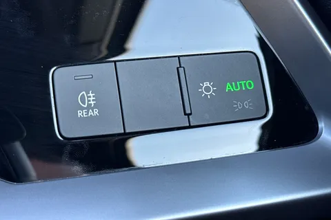 YB24XGW Audi A3 1.0 TFSI 30 Sport Sportback Euro 6 (s/s) 5dr Thumbnail #34