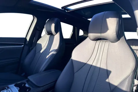 DG75WNE BYD Seal U 1.5 DM-i 26.6kWh Comfort CVT Auto Euro 6 (s/s) 5dr Thumbnail #11