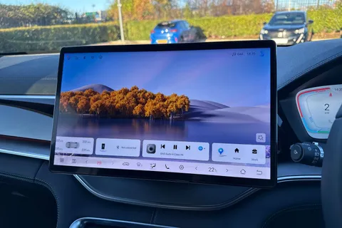 DG75WNE BYD Seal U 1.5 DM-i 26.6kWh Comfort CVT Auto Euro 6 (s/s) 5dr Thumbnail #12