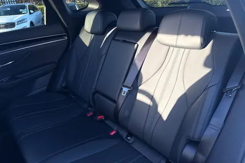 DG75WNE BYD Seal U 1.5 DM-i 26.6kWh Comfort CVT Auto Euro 6 (s/s) 5dr Thumbnail #14