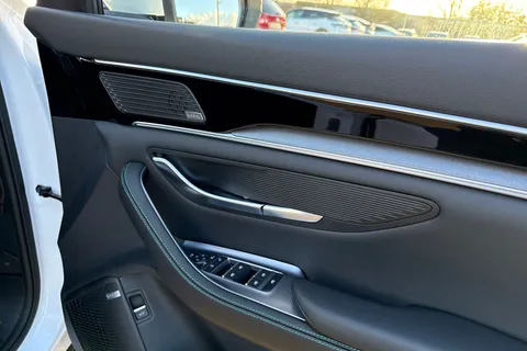 DG75WNE BYD Seal U 1.5 DM-i 26.6kWh Comfort CVT Auto Euro 6 (s/s) 5dr Thumbnail #18