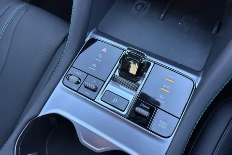 DG75WNE BYD Seal U 1.5 DM-i 26.6kWh Comfort CVT Auto Euro 6 (s/s) 5dr Thumbnail #60