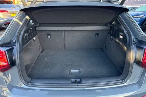 NM19EBD Audi SQ2 2.0 TFSI S Tronic quattro Euro 6 (s/s) 5dr Thumbnail #11