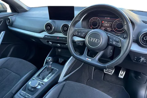 NM19EBD Audi SQ2 2.0 TFSI S Tronic quattro Euro 6 (s/s) 5dr Thumbnail #14