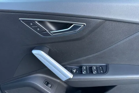 NM19EBD Audi SQ2 2.0 TFSI S Tronic quattro Euro 6 (s/s) 5dr Thumbnail #19