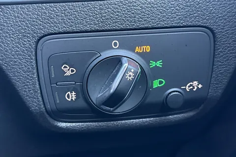 NM19EBD Audi SQ2 2.0 TFSI S Tronic quattro Euro 6 (s/s) 5dr Thumbnail #36