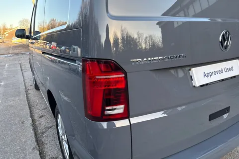 PK74OAA Volkswagen Transporter T28 Panel van Highline SWB 110 PS 2.0 TDI 5sp Manual Thumbnail #9