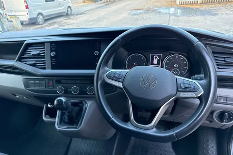 PK74OAA Volkswagen Transporter T28 Panel van Highline SWB 110 PS 2.0 TDI 5sp Manual Thumbnail #19