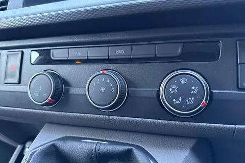 PK74OAA Volkswagen Transporter T28 Panel van Highline SWB 110 PS 2.0 TDI 5sp Manual Thumbnail #23