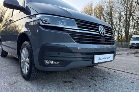 PK74OAA Volkswagen Transporter T28 Panel van Highline SWB 110 PS 2.0 TDI 5sp Manual Thumbnail #39