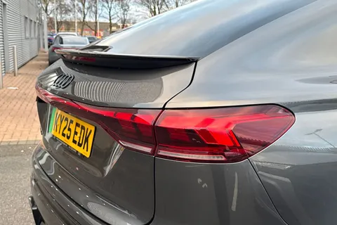 KY25EDK Audi Sq6 E-Tron SQ6 Sportback Edition 1 e-tron 360,00 kW Thumbnail #9