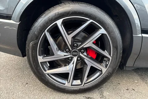 KY25EDK Audi Sq6 E-Tron SQ6 Sportback Edition 1 e-tron 360,00 kW Thumbnail #14