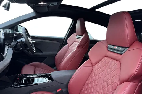 KY25EDK Audi Sq6 E-Tron SQ6 Sportback Edition 1 e-tron 360,00 kW Thumbnail #17