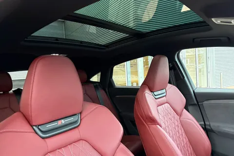 KY25EDK Audi Sq6 E-Tron SQ6 Sportback Edition 1 e-tron 360,00 kW Thumbnail #25