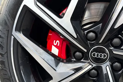 KY25EDK Audi Sq6 E-Tron SQ6 Sportback Edition 1 e-tron 360,00 kW Thumbnail #26