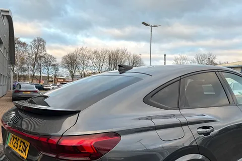 KY25EDK Audi Sq6 E-Tron SQ6 Sportback Edition 1 e-tron 360,00 kW Thumbnail #32