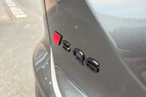 KY25EDK Audi Sq6 E-Tron SQ6 Sportback Edition 1 e-tron 360,00 kW Thumbnail #35