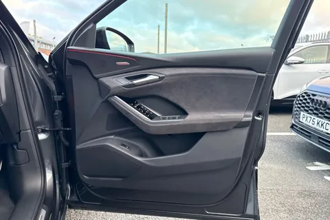 KY25EDK Audi Sq6 E-Tron SQ6 Sportback Edition 1 e-tron 360,00 kW Thumbnail #48