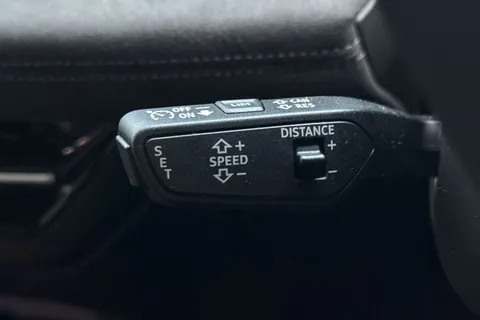 KY25EDK Audi Sq6 E-Tron SQ6 Sportback Edition 1 e-tron 360,00 kW Thumbnail #54