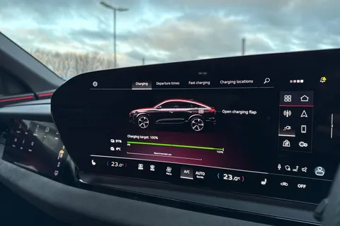 KY25EDK Audi Sq6 E-Tron SQ6 Sportback Edition 1 e-tron 360,00 kW Thumbnail #58