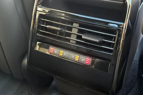  Land Rover Range Rover Sport 3.0 P460e 38.2kWh Dynamic SE Auto 4WD Euro 6 (s/s) 5dr Thumbnail #32