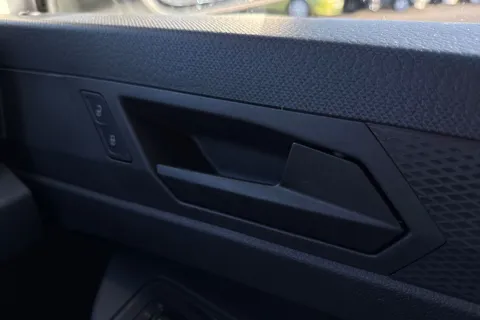 17 of 41 for Volkswagen Caddy 2.0TDI (102PS) C20 Cargo Commerce Plus PV