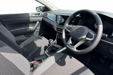 CX75KMK Volkswagen Polo 1.0 TSI Life 5dr Thumbnail #8