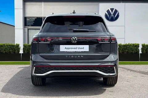 CY25ECD Volkswagen Tiguan 2.0 TDI R-Line 5dr DSG ⭐Winter pack with heated outer rear seats⭐ Thumbnail #5