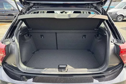 CX75KMK Volkswagen Polo 1.0 TSI Life 5dr Thumbnail #10