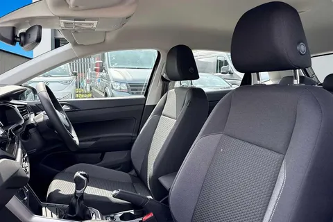 CX75KMK Volkswagen Polo 1.0 TSI Life 5dr Thumbnail #11