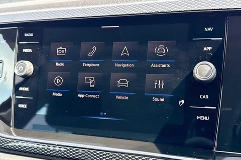 CX75KMK Volkswagen Polo 1.0 TSI Life 5dr Thumbnail #12