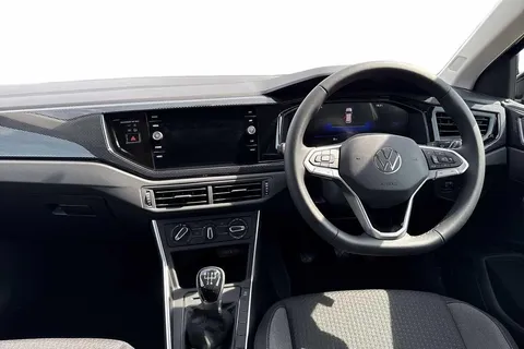 CX75KMK Volkswagen Polo 1.0 TSI Life 5dr Thumbnail #13