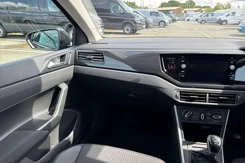 CX75KMK Volkswagen Polo 1.0 TSI Life 5dr Thumbnail #15