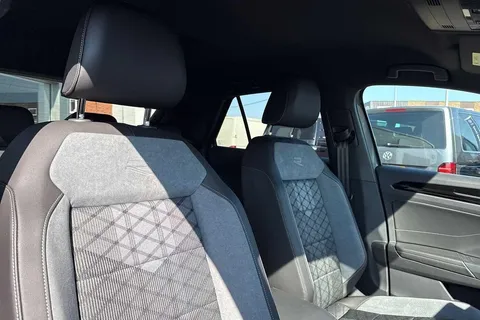 CX75KOB Volkswagen T-Roc 2.0 TDI 150 EVO R-Line 5dr DSG ⭐Black Design Pack⭐ Thumbnail #21