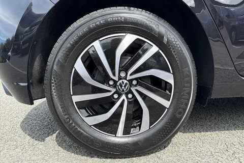 CX75KMK Volkswagen Polo 1.0 TSI Life 5dr Thumbnail #24