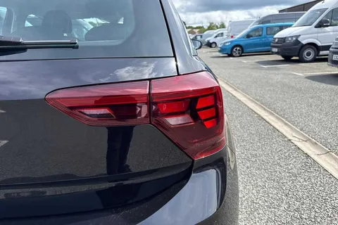 CX75KMK Volkswagen Polo 1.0 TSI Life 5dr Thumbnail #28