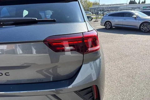 CX75KOB Volkswagen T-Roc 2.0 TDI 150 EVO R-Line 5dr DSG ⭐Black Design Pack⭐ Thumbnail #26