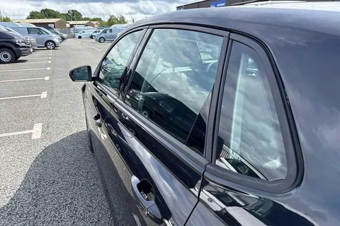 CX75KMK Volkswagen Polo 1.0 TSI Life 5dr Thumbnail #30