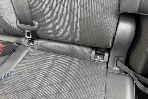 CY25ECD Volkswagen Tiguan 2.0 TDI R-Line 5dr DSG ⭐Winter pack with heated outer rear seats⭐ Thumbnail #35